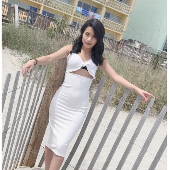 Meet your Posher, Mariela - Picture 1 of 1